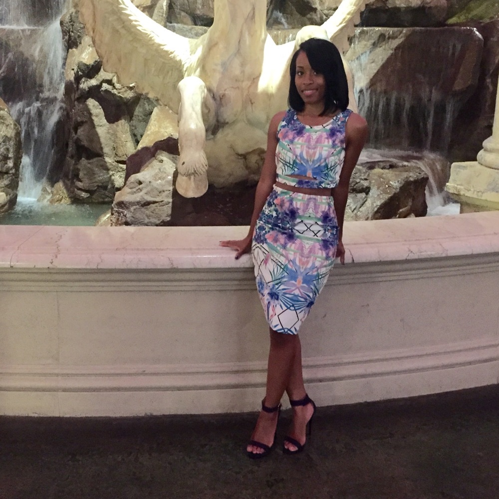 CLASSY & CHIC 2-piece